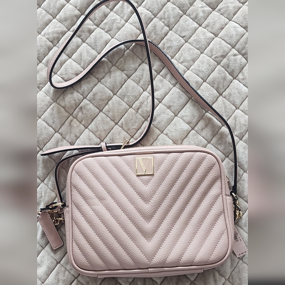 Victoria's Secret Blush Quilted Crossbody Bag - Picture 6 of 6